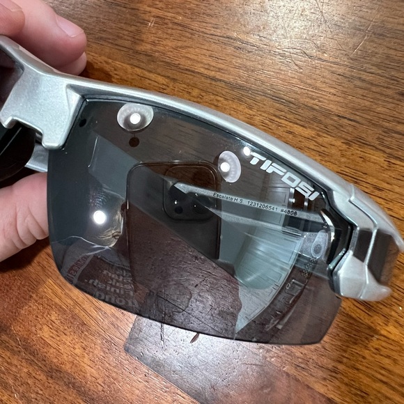 Tifosi Sunglasses - Picture 4 of 5